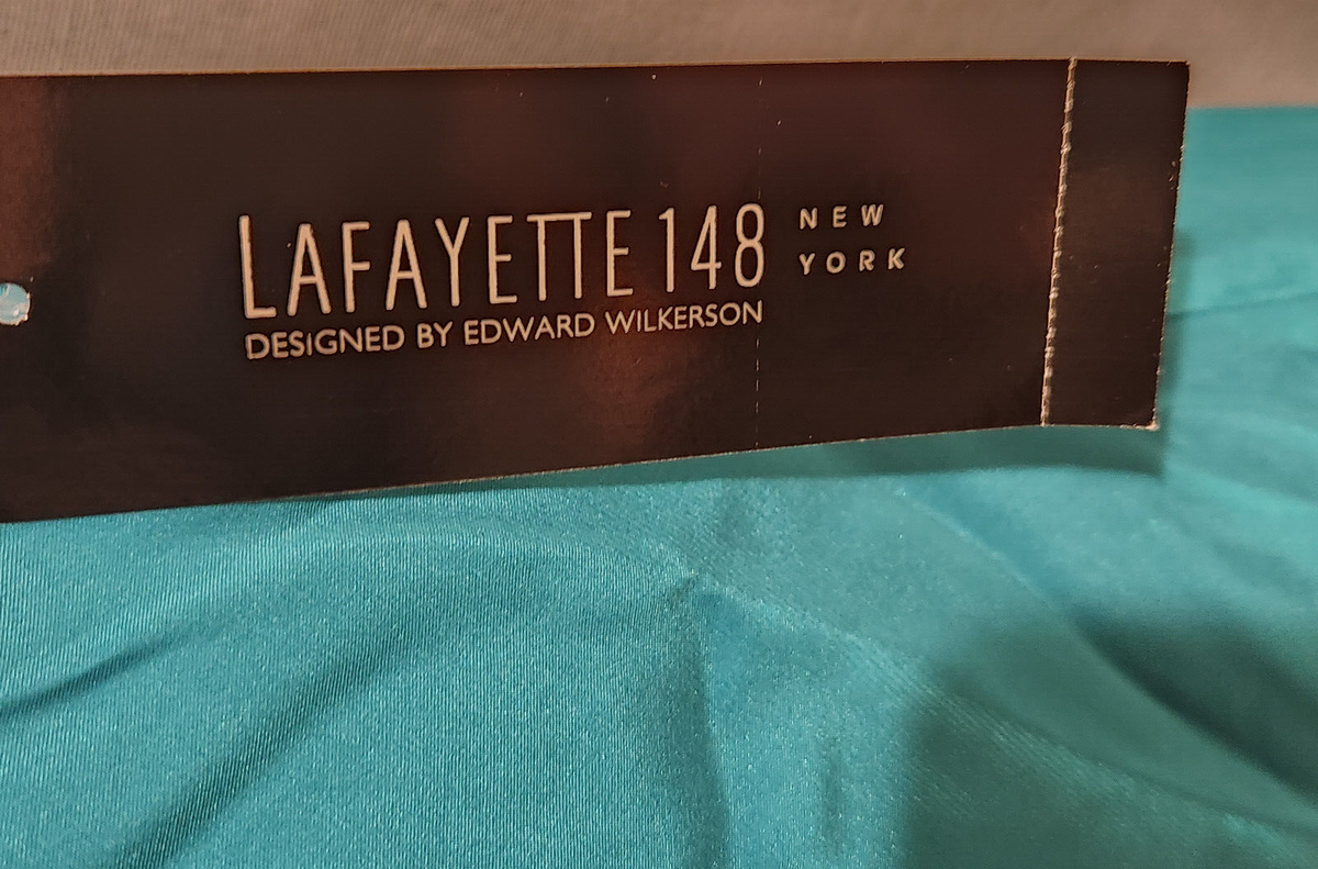 NWT. LAFFAYET 148 NEW YORK BY EDWARD WILKERSON SILK TOP SIZE 