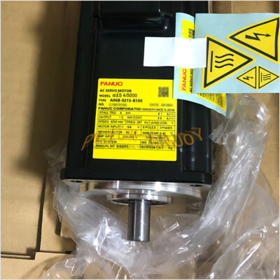 1PCS NEW FANUC SERVO MOTOR A06B-0215-B100