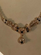  18 K und 14 k GELBGOLD HANDGEFERTIGTE HALSKE...