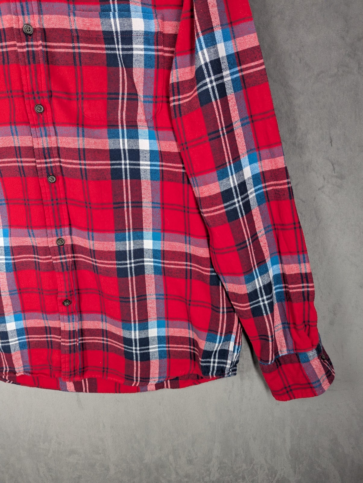 St Johns Bay Flannel Shirt Mens Medium Red Plaid Classic Fit Rugged 100% Cotton image 2