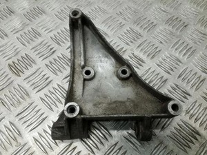 AUDI A6 4B2, C5 Klimakompressorhalterung 059260885E Petrol 250kw 2002 34710430