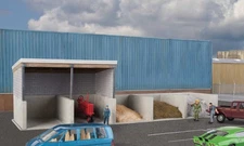 Walthers Cornerstone HO Scale Building/Structure Kit Bulk Material Storage