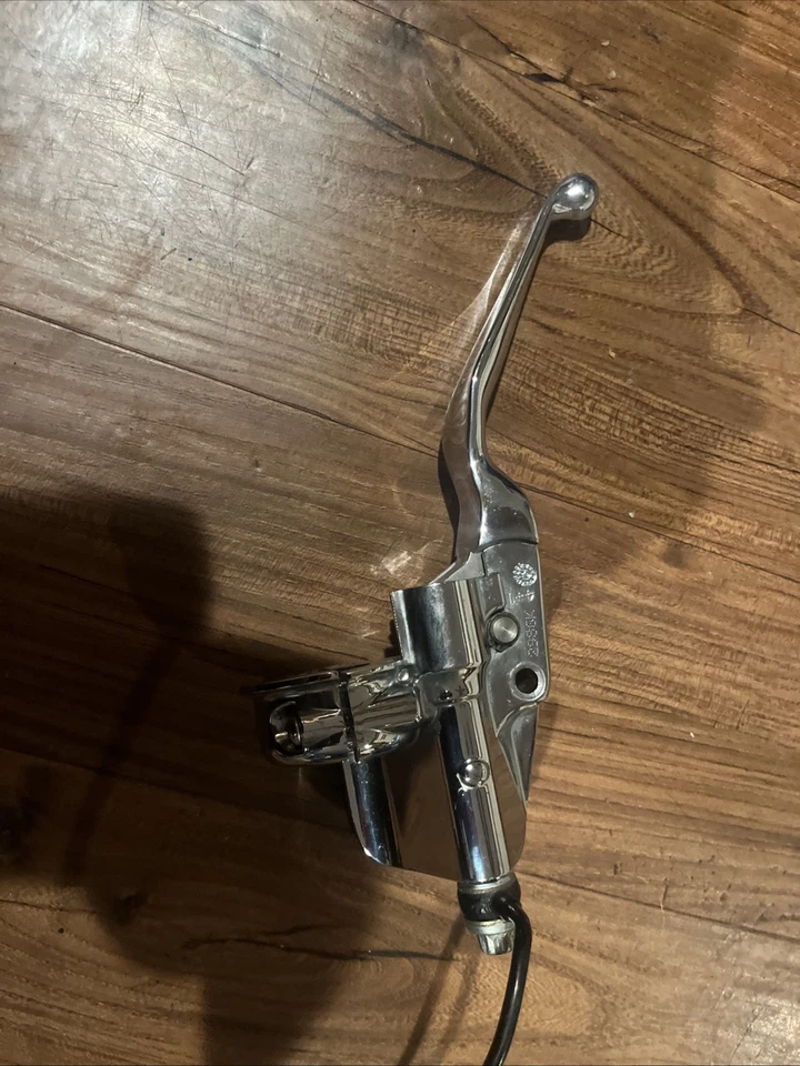 Cilindro maestro de freno cromado 9/16"" Harley-Davidson Fat Boy EFI FLSTFI 2001-2014 Foto 3 de 4