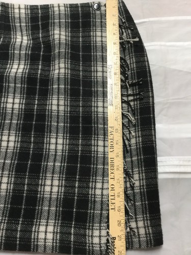Cambridge Country Women Sz 10 Vintage Sarong Skirt Black White Plaid Fringe side - Picture 10 of 10