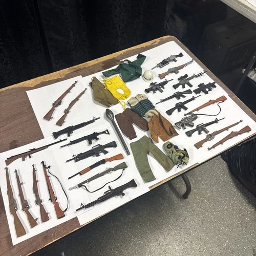 VHTF vintage Action Team 1/6 Scale Accessories GI Joe Lot Of 35! MINT Lot NICE