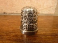 A nice Antique James Swann Birmingham Hallmarked silver thimble