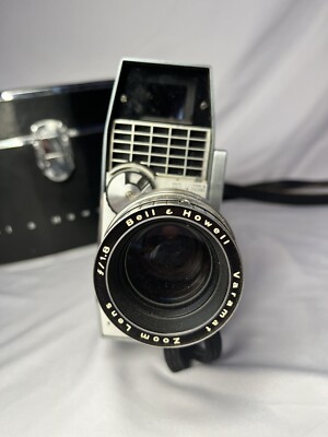 Bell&Howell ベル&ハウエル ZOOMATIC 8㎜フィルムカメラ Bell & Howell Zoomatic Director Series 8mm Movie Camera. Updated