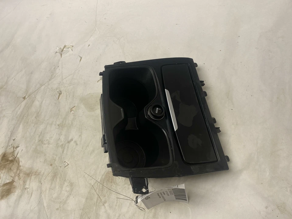 BMW M235I F22 2014-2016 consola central delantera portavasos cenicero con encendedor OEM Foto 2 de 4