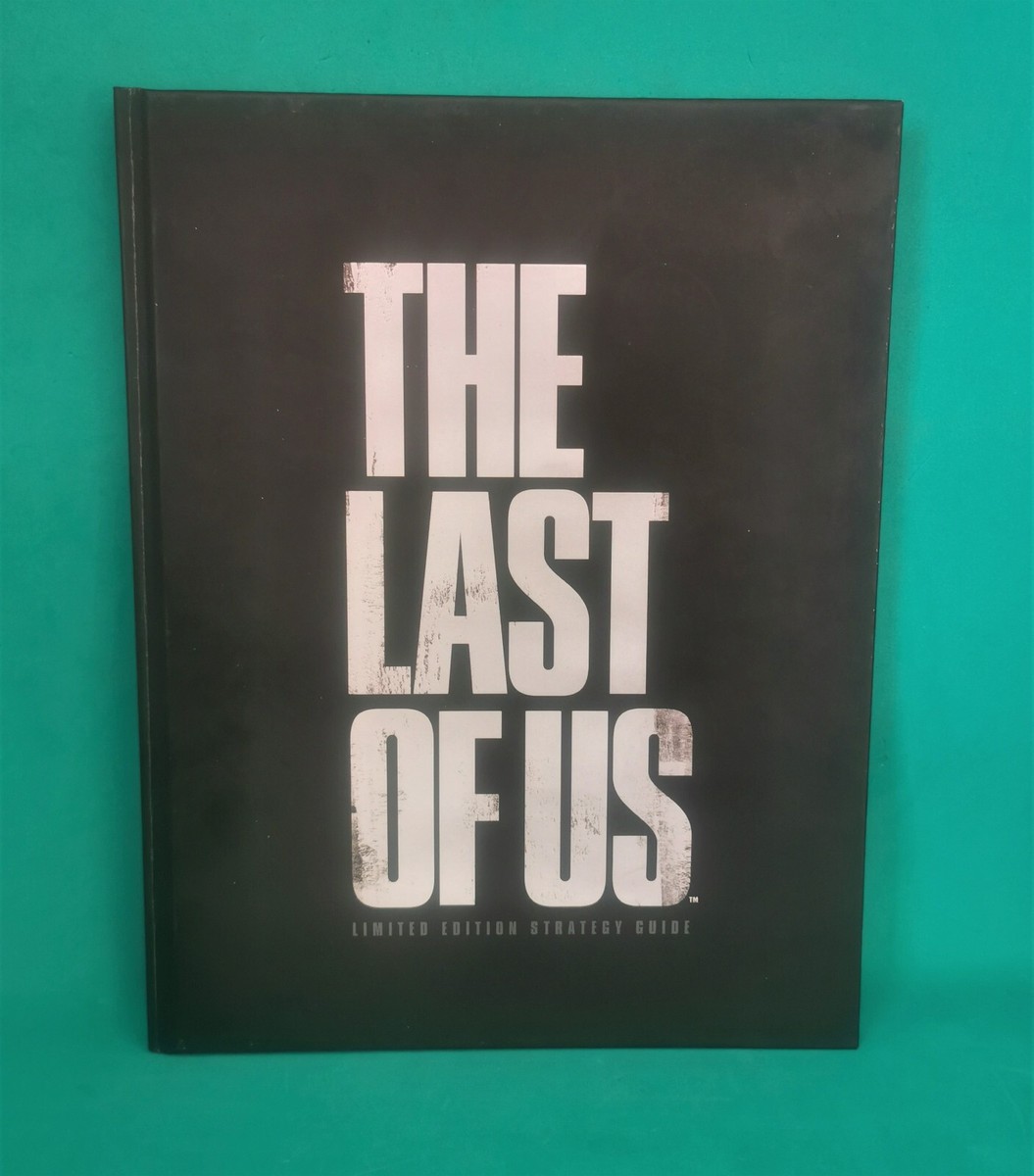 The Last Of Us Limited Edition Hardcover Strategy Guide Rare OOP 