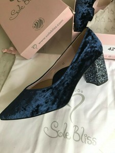 wide heels size 8