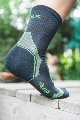 VOXX Laufsocken Outdoorsocken mit Merinowolle Laufstrümpfe stabil weich NEU
