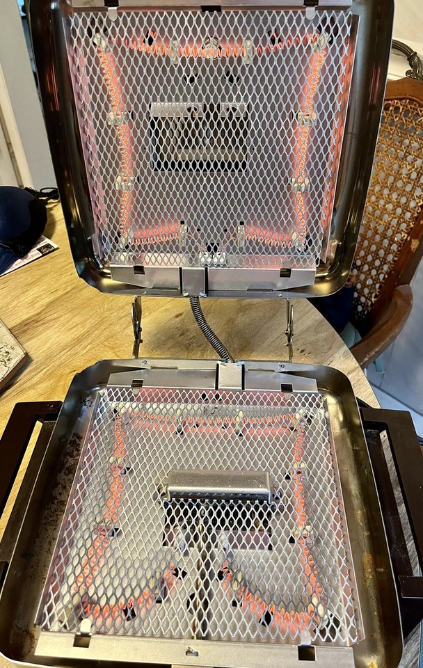 Waffle Maker Sandwich Grill Removable Reverse Grids Toastmaster 269C