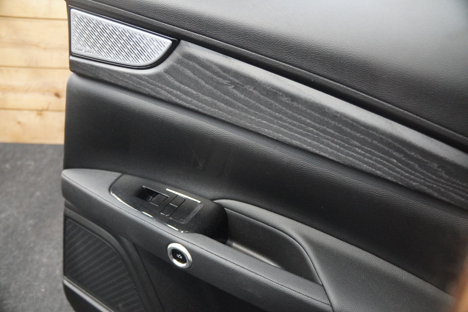 Rear Right Door Interior Trim Panel Black Nero OEM Maserati Grecale Modena 2023