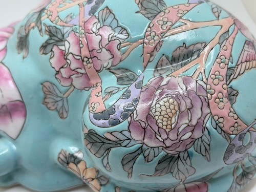 Mid Century Vintage CHINESE SLEEPING CAT Famille Verte TEAL w Birds and Flowers - Picture 6 of 9