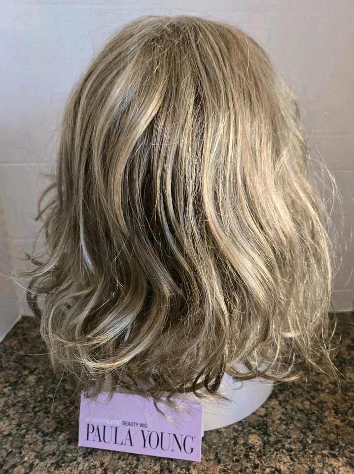 Paula Young Mariah A0017 Rubia Ceniza Peluca Larga Rizada Con Flequillo Gorra Básica Nueva DIVERTIDA Foto 3 de 4