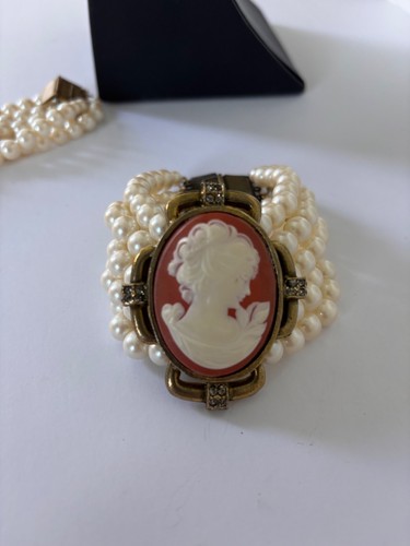 Vintage Faux Cameo Pearl Necklace Bracelet Choker Cosplay Lot - Picture 9 of 12