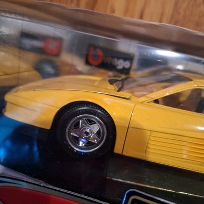 1984 FERRARI TESTAROSSA YELLOW 1:18 by BBURAGO 3019 MADE IN ITALY