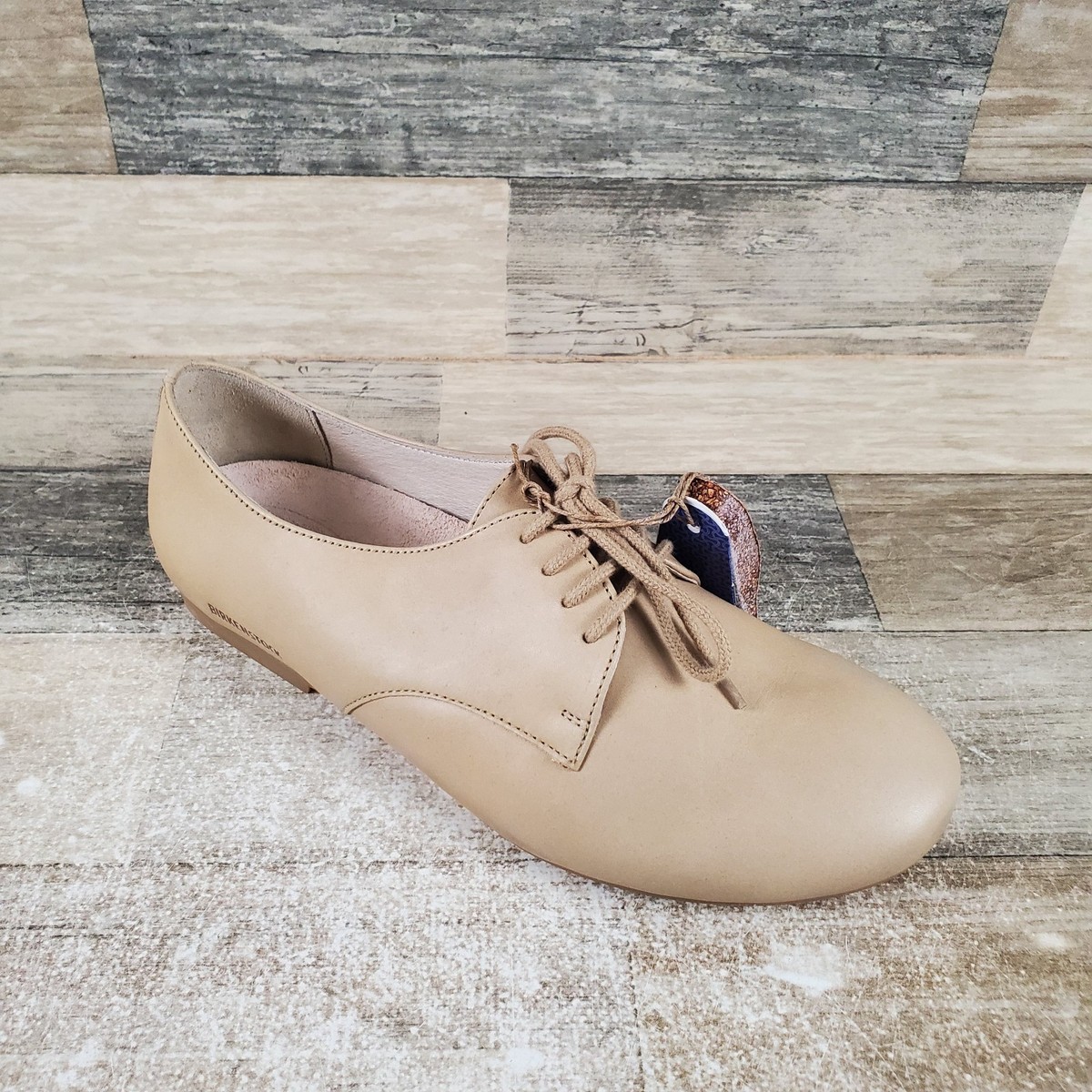 birkenstock dress shoes for women Saunders Natural Leather Nude Low - Size 5 a smooth leather upper Birkenstock Women's Arizona Sandal Women's