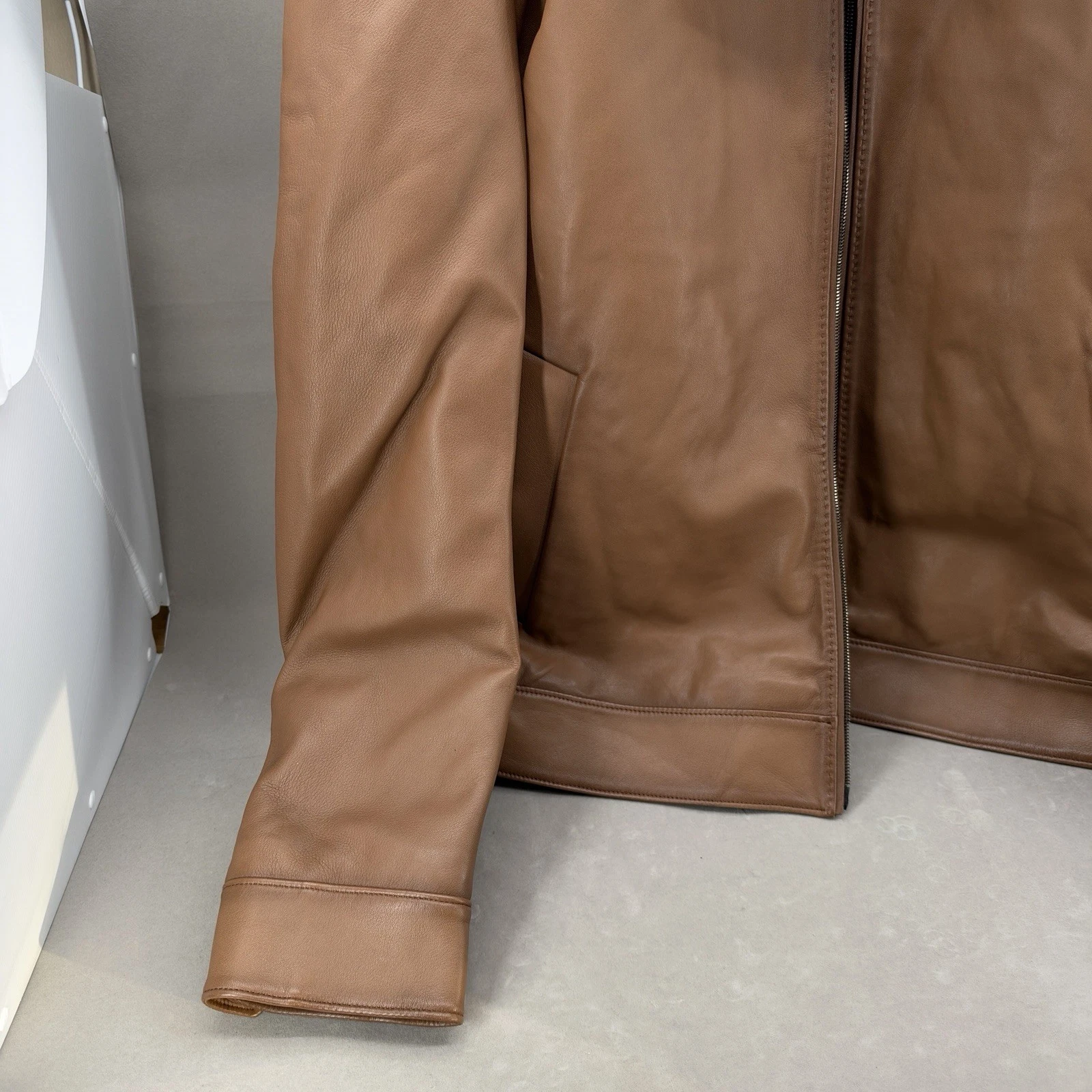 HUGO BOSS $1800 BOSS Mury Down Fill Leather Jacket 46R - BROKEN ZIPPER - NWT - product detail image 3