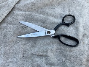 VTG CLAUSS Shears # 3310 nice condition