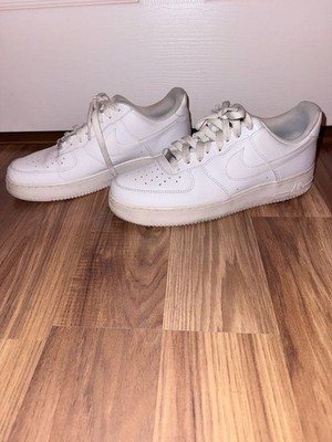 Nike Air Force 1 Men Size 9.5 White Low Sneakers Shoes
