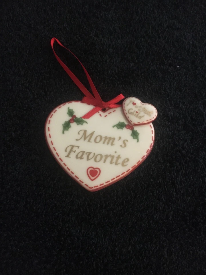 Hermoso adorno hecho de China para Avon. El niño más pequeño favorito de mamá nuevo con etiquetas Foto 2 de 4