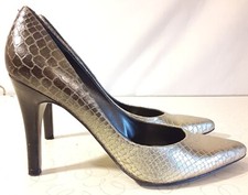 Nine West Shoe Pointed Toe Dress Pump Gold & Smoke Croc Embossed Size 7