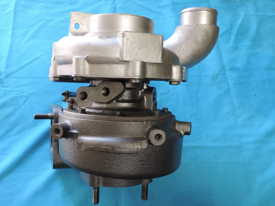 Cargador turbo genuino Garrett GTA4082KLNV Hino 268 Nissan UD 2000 768440 Foto 3 de 4