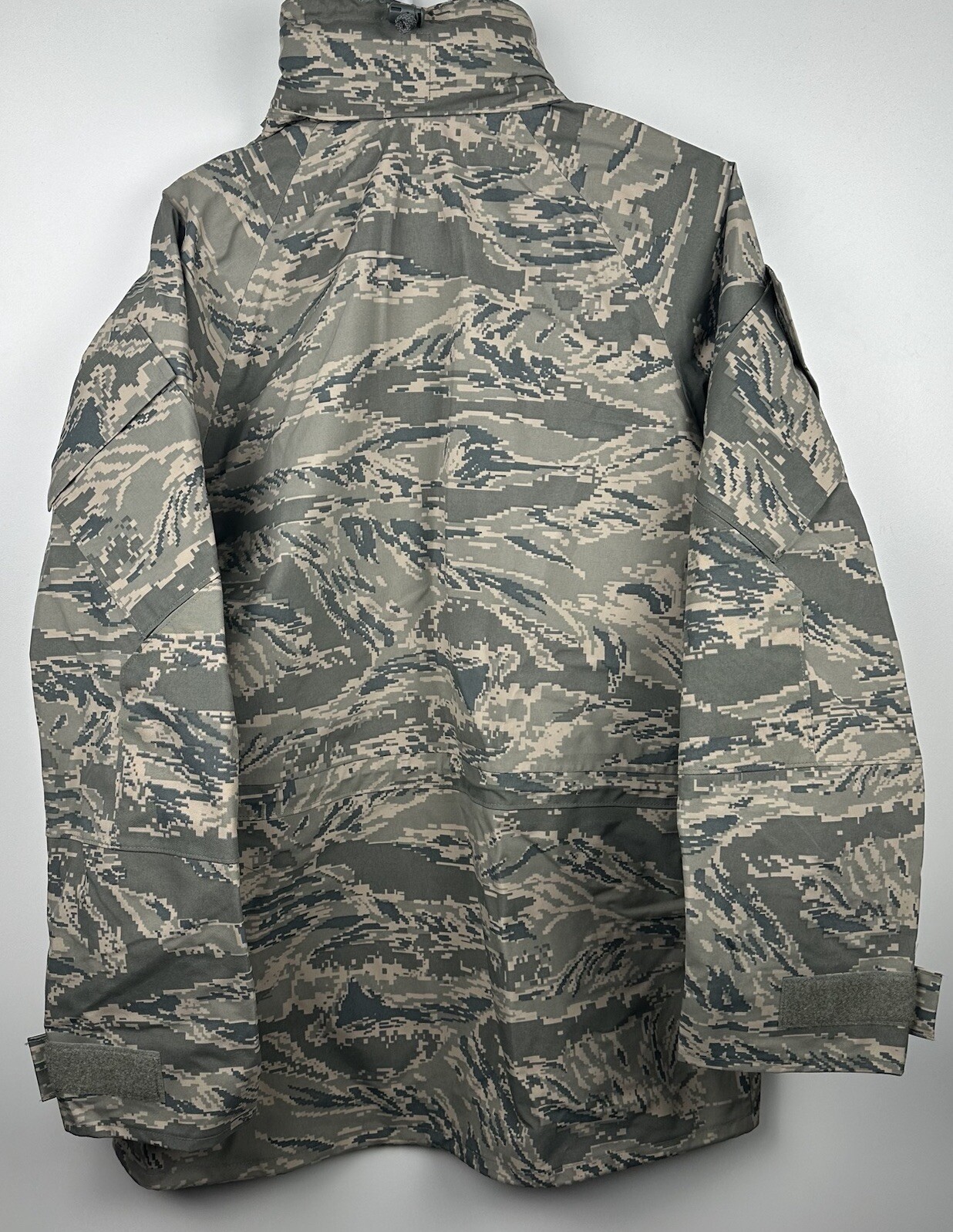 NWOT Tennessee Apparel Corp Parka Jacket Mens Small Long Green All Purpose Camo