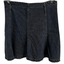 Banana Republic Y2K Denim Skirt. Zip in back. Size 12.