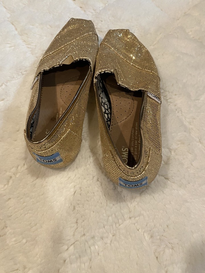 Toms Womens Classic Gold Glitter Slip On Canvas Shoes Size 6W eBay