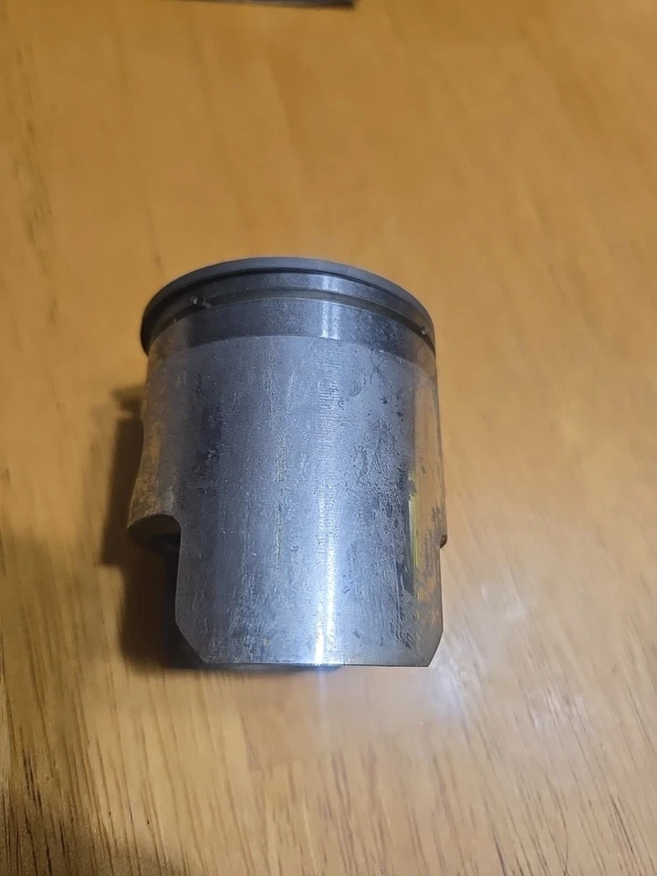 Brut Snowmobile Piston Scorpion Brut 440 295 Vintage Snowmobile - Image 3 of 4