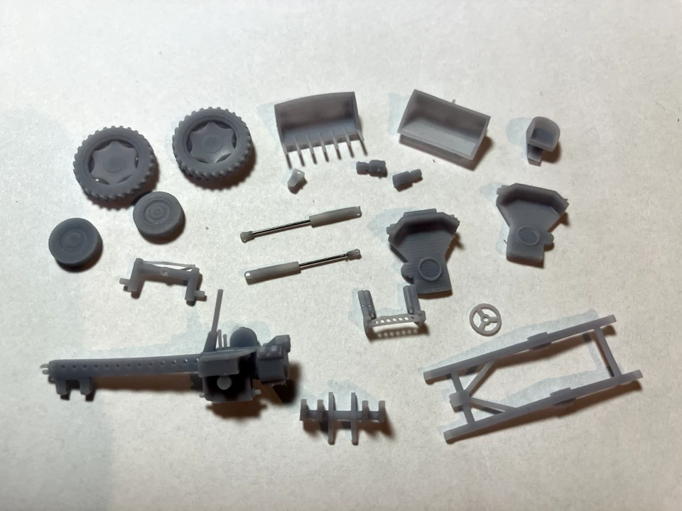 Traktor RS 09 GT 124  Molli Bausatz H0 1:87 - Bild 4 von 4