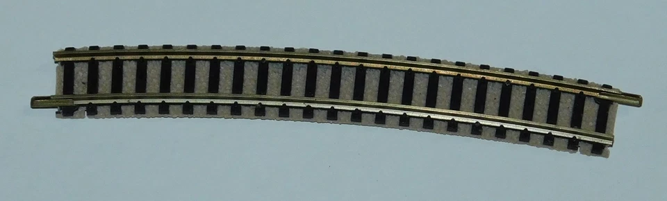 Fleischmann 9136 Curved Track R4 15° N Gauge used - Image 1 of 1