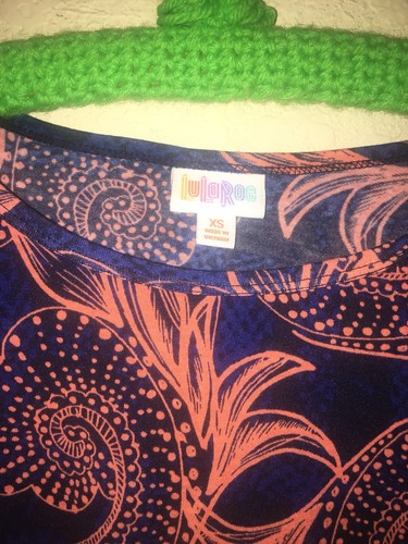 NEW LuLaRoe Irma shirt tunic XS - Picture 3 of 5
