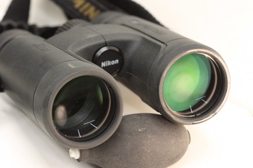 Nikon 10x42 Prostaff p7 Waterproof Binocular bright&clear - Picture 5 of 7