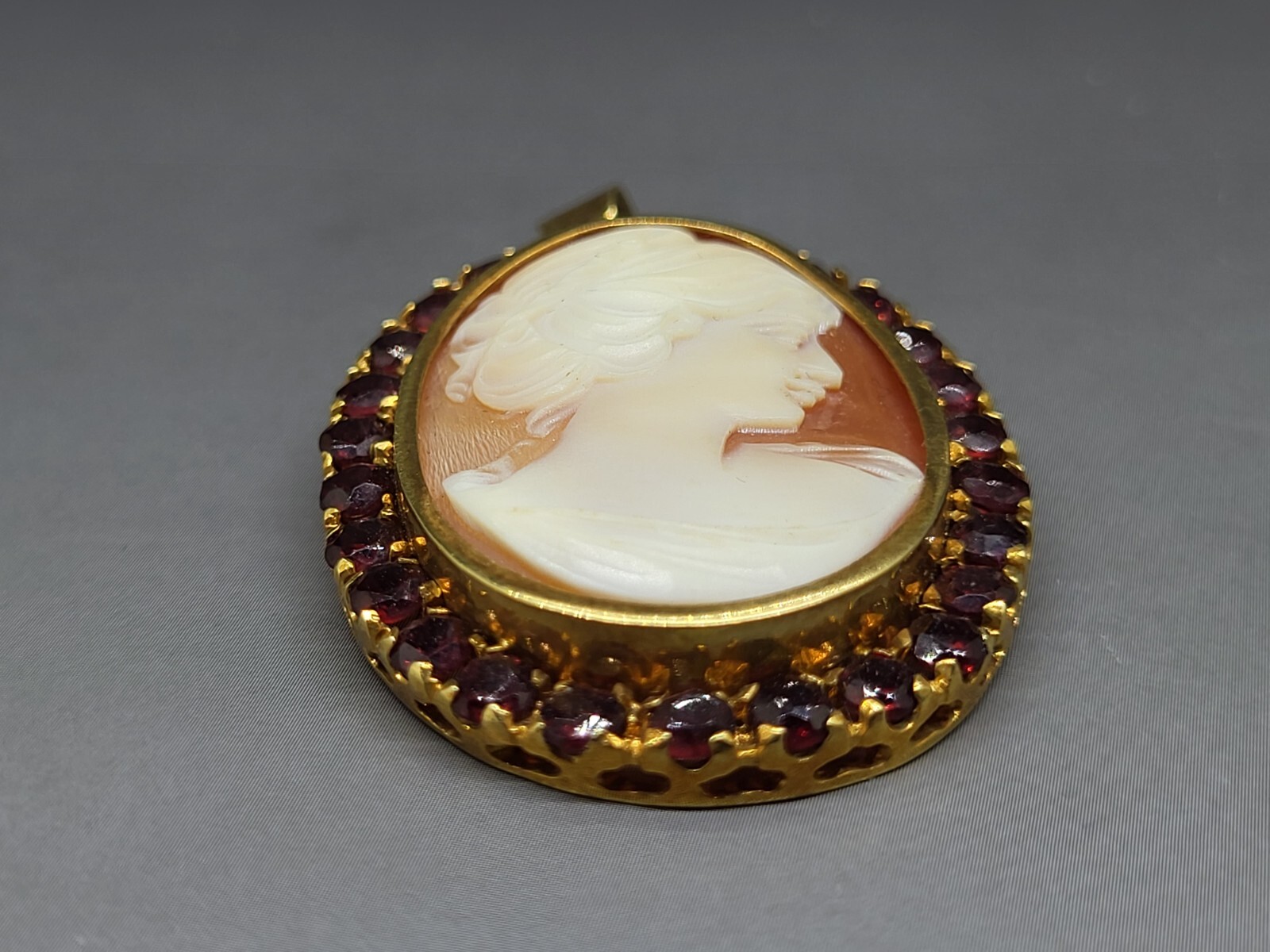 Victorian Ruby Garnet Surrounded Carved Shell Cam… - image 4