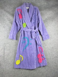 Robe Canyon Group Coffee Talk - Taille S - Bleu Avec Motifs Tasses - Chenille - Vue Dans Un Film