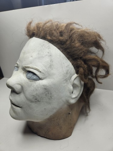Michael Myers Mask Halloween II Universal Studios trick or treat studios - Picture 2 of 24