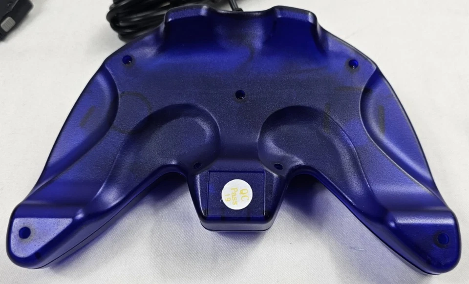 Steering Wheel with Foot Pedals For Ps2 & Xbox 4gamers + MEGAPAD Controller - Image 3 of 4