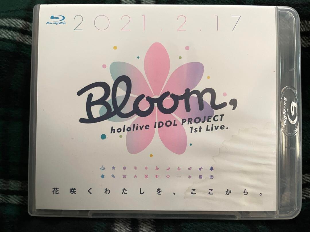 hololive 「bloom.」　Blu-ray Amazon.co.jp: 【メーカー特典あり】hololive IDOL PROJECT 1st