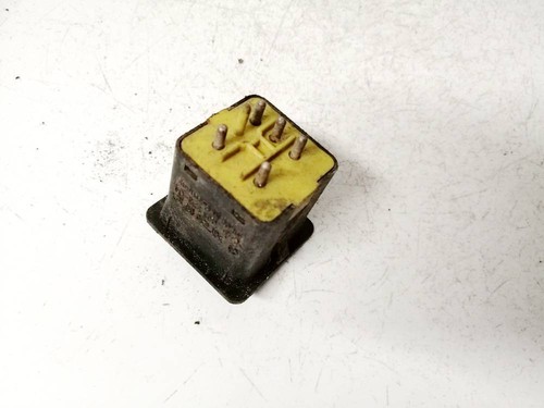 Mercedes-Benz 190 1990 Wing mirror control switch (Exterior Mirror #2106736-38