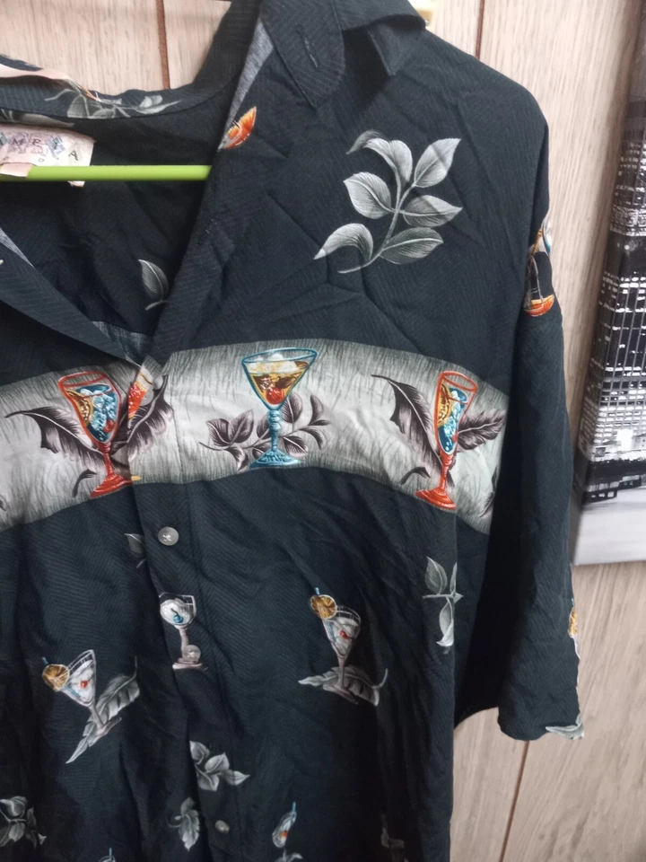 Moda Campia Men's Sz M Black Hawaiian Plants/ martini glasses Shirt  100% Rayon  - Image 4 of 4