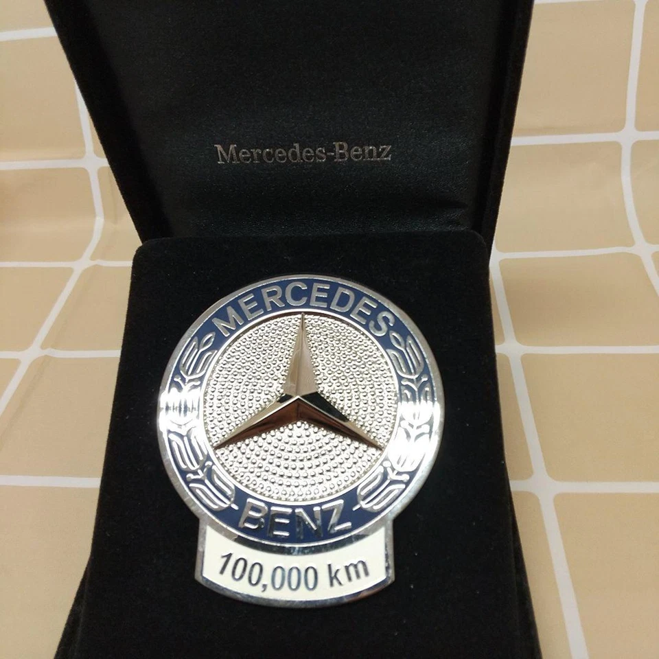 Rare Mercedes-Benz 100000km Commemorative Owner Limited Emblem Batch Japan - Image 2 of 4