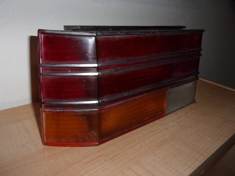 Dodge Omni 1978 1979 1980 luz trasera izquierda conductor OEM Foto 2 de 4