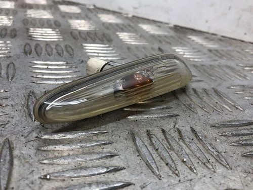 BMW 5 Touring E61 Kotflügelblinker vorne links 8382104 3.00 Diesel 22992199