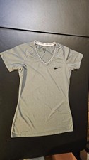 Nike Pro Dri-Fit V-Neck Short Sleeve Shirt Womens M Gray Athletic/Gym