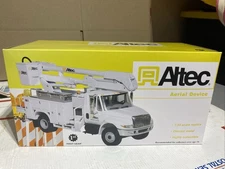 1st Gear ComEd An Exelon Company Power Altec Aerial Device 1/34