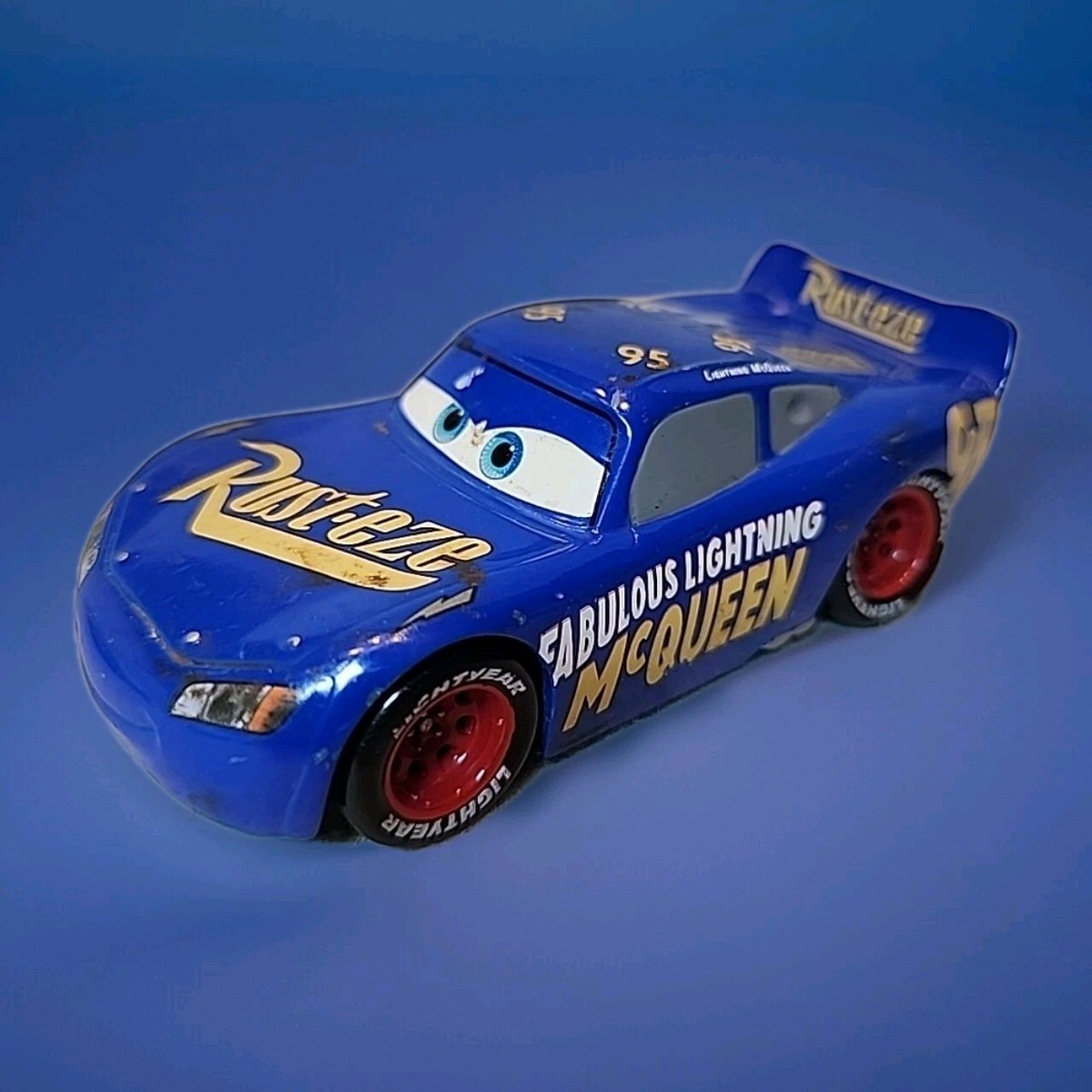 Disney Store Pixar Cars 3 Fabulous Lightning McQueen 1:55 Diecast