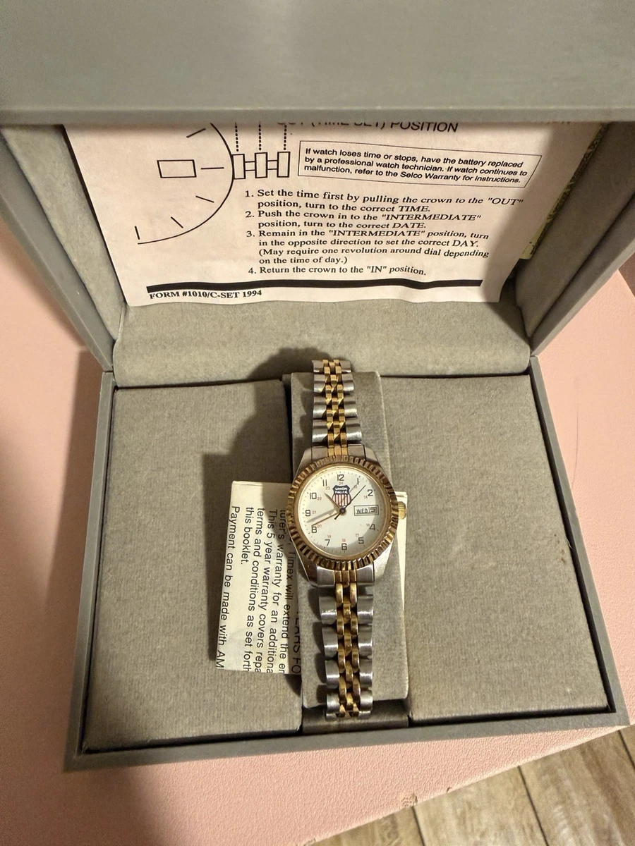 Vintage Women’s Two-Tone, Gold and Silver Watch Lot - TIMEX, FOSSIL, WALTHAM,ETC Vintage Two-tone Timex Women main image 3